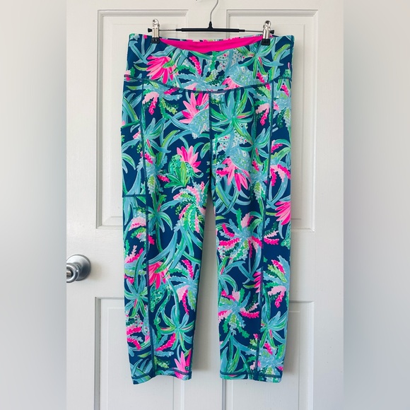 Lilly Pulitzer Weekender Luxletic Crop Leggings Tropical Bright Colors Size XL - Picture 3 of 14